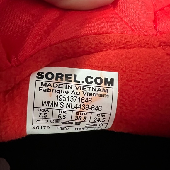 Sorel Waterproof Rain Snow Red Puffer Boots Out N About III Zip Up Winter Shoe - Picture 6 of 7